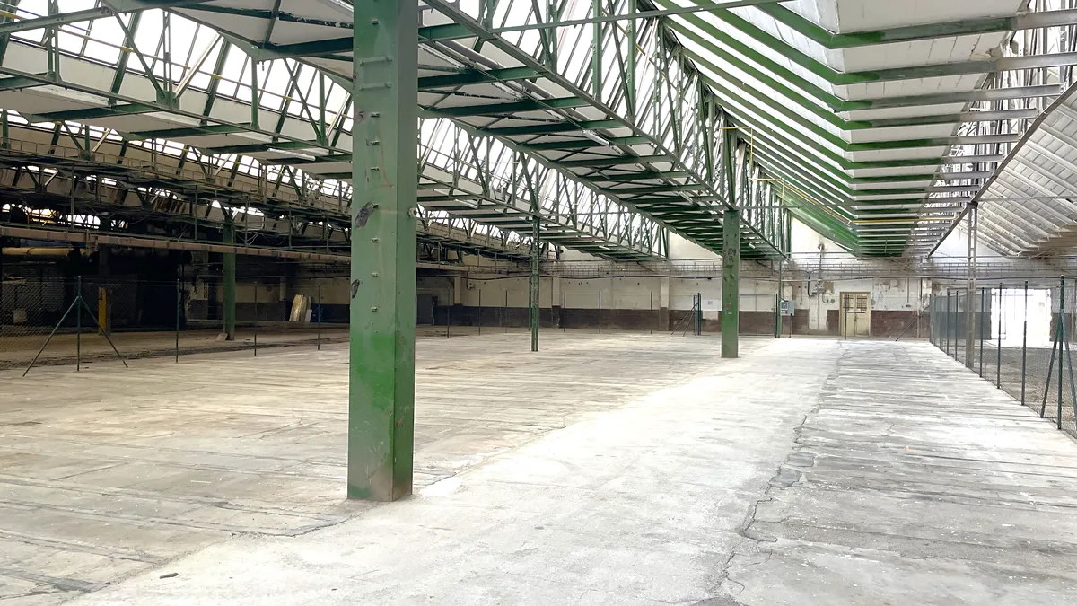 Pronájem skladového prostoru 1100 m²